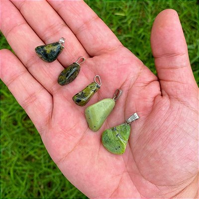 Pingente de Jade Nefrita rolada