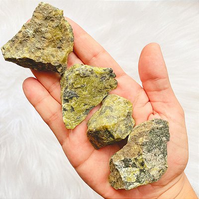 Pedra bruta Serpentinita - Espiritualidade e purificação dos Chakras