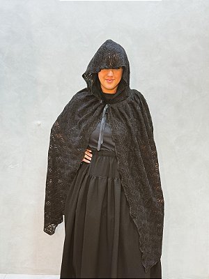 Capa Feminina Preta de Renda