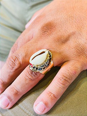 Anel búzios oval  - dourado com vermelho e preta