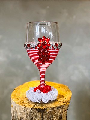 Taça luxo branco com vermelho