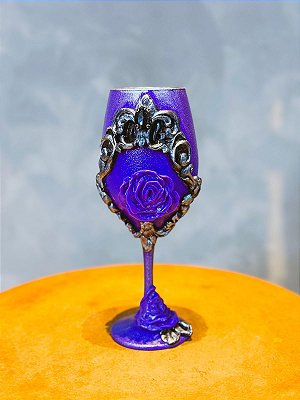 Taça luxo roxa com prata