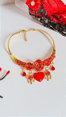 colar gargantilha folheado de pomba gira com rosas vermelhas