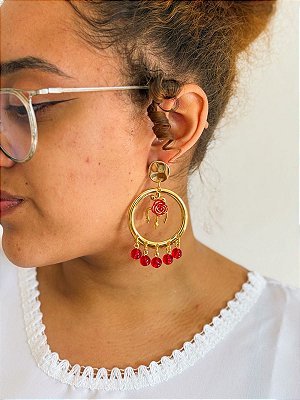 Brinco vermelho folhado para pomba gira