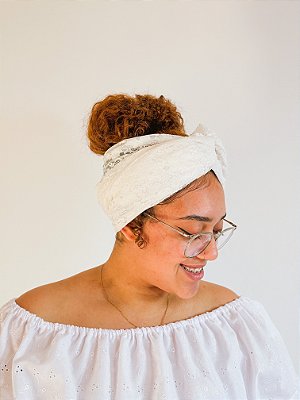 Pano de cabeça em renda branco