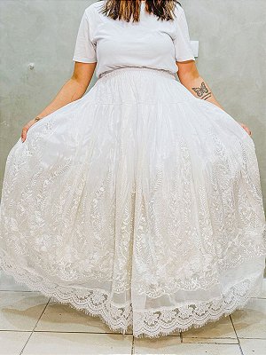 Saia branca de renda com forro luxo - edição limitada