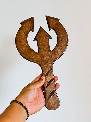 Tridente de pomba gira em madeira