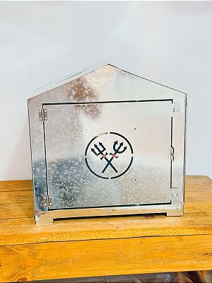 Casinha tronqueira com tridente de ferro exu e pomba gira