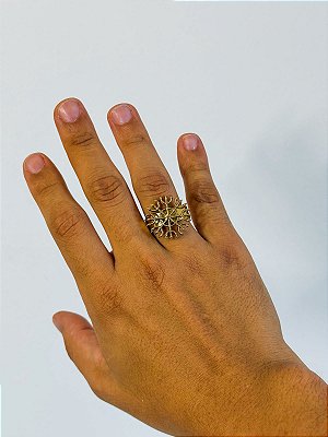 Anel tridente de Pombo gira dourado