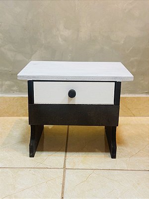Banquinho de Preto velho com gaveta