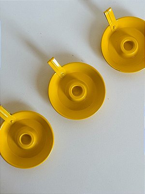 Castiçal de alumínio Amarelo para vela palito