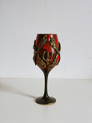 Taça luxo para Pomba Gira vermelho com dourado