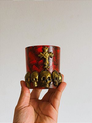 Copo luxo Exu com 5 caveiras vermelho e preto