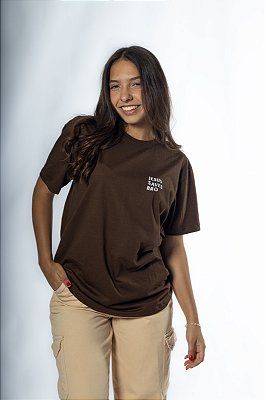 T-SHIRT JESUS SAVES BRO MARROM UNISSEX TRADICIONAL PREMIUM