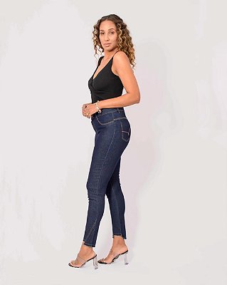 Calça jeans skinny com elastano - tamanho 44