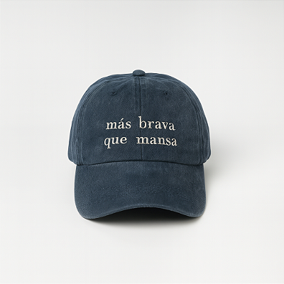 Boné Más brava que mansa AZUL