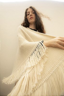 RUANA PAZ CRU - 100% BABY LHAMA