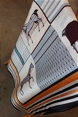 Lenço 100% seda Equestre Light Blue | Arandu