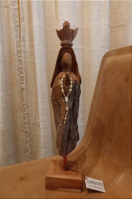 Nossa Senhora em Madeira Umburana | Divina Brasilidade
