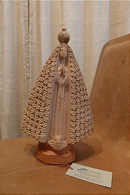 Nossa Senhora com Manto de Flores em Cerâmica | Divina Brasilidade