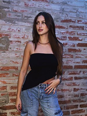 BLUSA ASSIMÉTRICA PRETA
