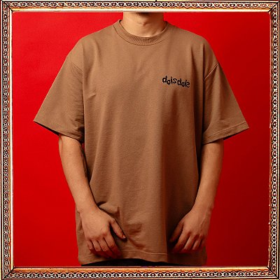 Camiseta DoisDois Oversized "BLOOD" Khaki