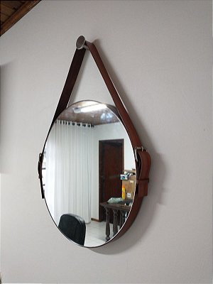 Espelho Decorativo	 Redondo 60 cm  com fivelas  COR	MARROM PINHÃO