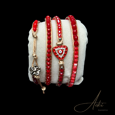 PULSEIRA VERMELHA COM PINGENTE TRIANGULAR