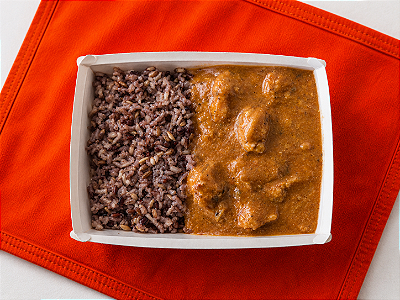 Strogonoff de Frango com Arroz 7 Grãos - 200g ou 350g
