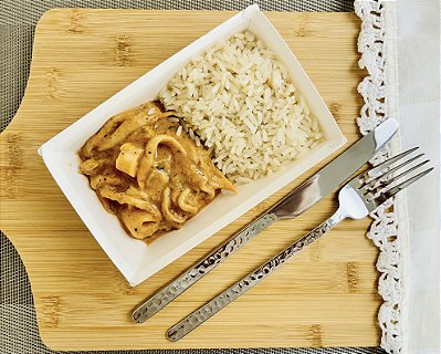 Strogonoff de Pupunha com Shimeji e Arroz Branco - 200gr ou 350gr