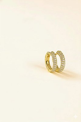 BRINCO ARGOLA FECHO CRAVEJADA COM ZIRCÔNIAS