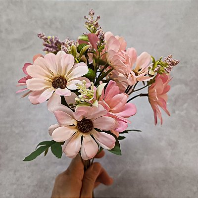 BUQUE MARGARIDA X6 ROSA CLARO 35CM