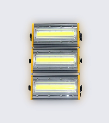 Refletor de Led Linear 300W uma solução robusta e eficiente para iluminação pública e espaços esportivos.
