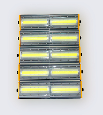 Refletor de LED 1000W para Campo / Quadra IP68 Duplo - Cinco Módulos Direcionável