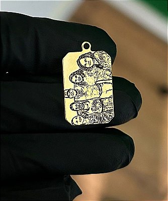 Pingente Medalha Quadrada Personalizada (22x15mm) Banhada A Ouro 18k PINP002