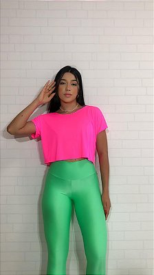 Blusa Croped Manga Curta Cor Rosa Neon