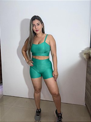 Conjunto Short Crossfit + Top Camilla Cor Verde Esmeralda