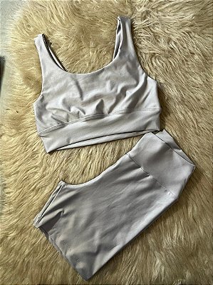 Conjunto Short Meia Coxa+ Top Clarisse Cor Prata