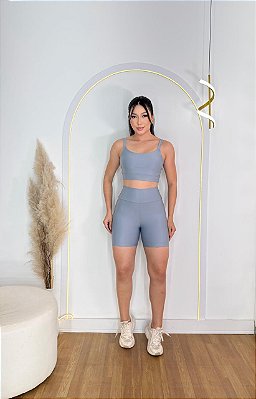 Conjunto Short Meia Coxa+ Top Clarisse Cor Cinza Claro