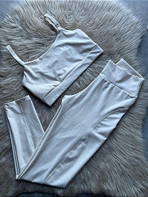 Conjunto Montaria Legging Canelado Poliamida+Top Cor Off