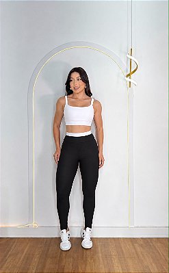 Conjunto Isis Legging+ Top Cor Preto+Branco