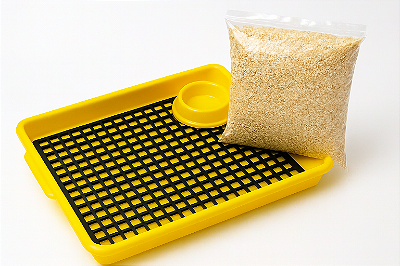 DUPLICADO - Kit Bandeja Sanitário Saniplus + Serragem e Comedouro Para Mini Coelho Porquinho da India Chinchila Cor Amarelo