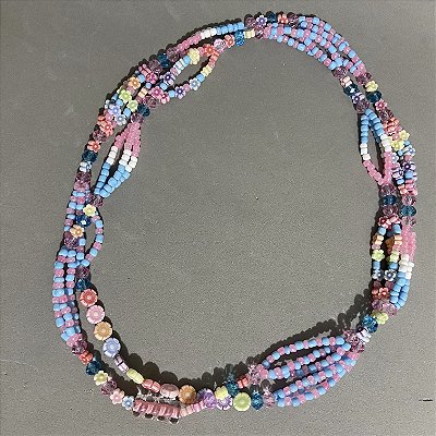Guia de erê azul e rosa com florzinha