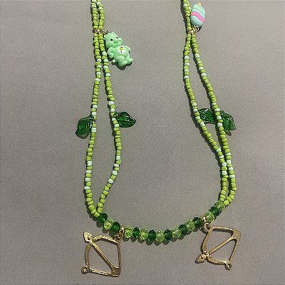 Guia de Ere verde com folhas
