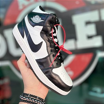 Tênis Nike Air Jordan 1 Preto-Branco Importado