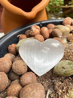 Pedra Coração de Selenita Branca Natural