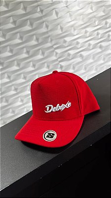BONE DEBOXE VERMELHO 2026