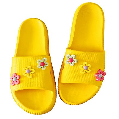 Chinelo Nuvem Slide Amarelo em EVA com Pins à sua escolha
