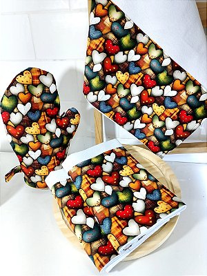 Kit de Cozinha Corações Coloridos – 3 Panos de Prato + 1 Luva
