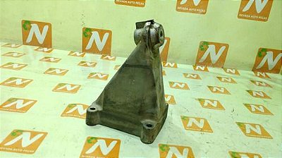 Suporte Coxim C180 Kompressor Lado Direito A2712230304 D04
